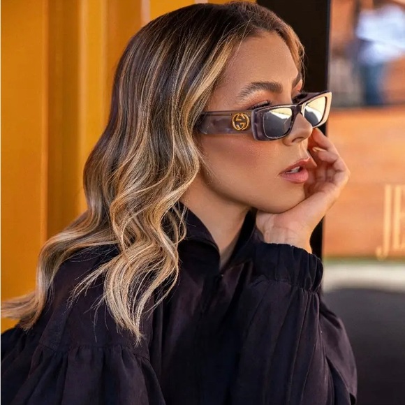 💯- New 🔥🔥GUCCI Acetate Rectangular GG0516S Sunglasses Grey Gold - Picture 8 of 17